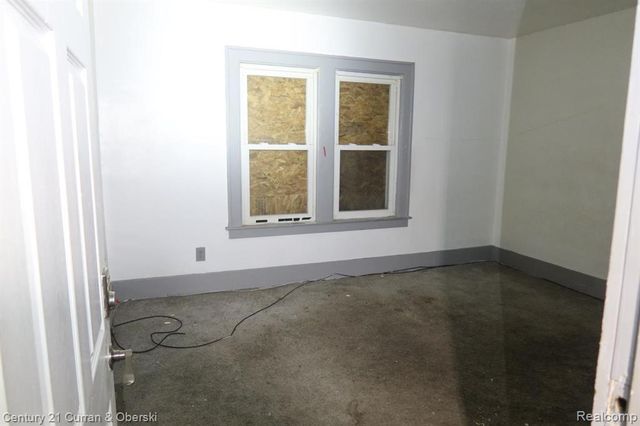 256 W Montana Street, Detroit, MI 48203