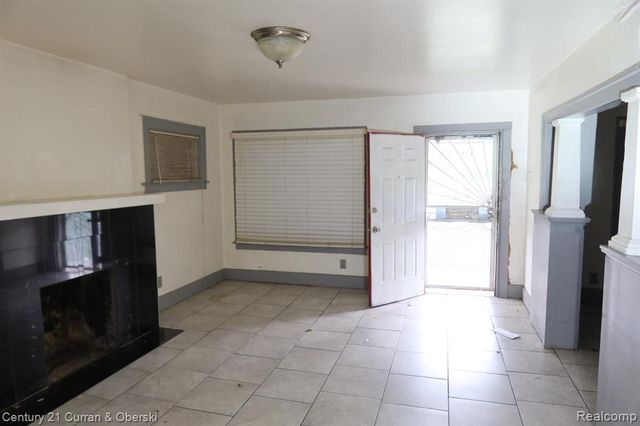 256 W Montana Street, Detroit, MI 48203