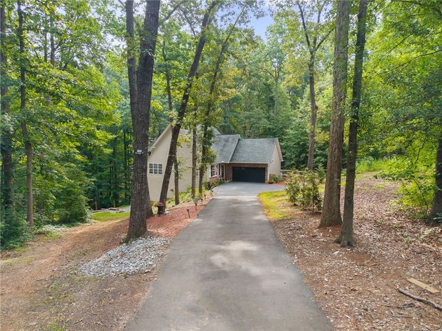104 Benjamin Drive, Townville, SC 29689