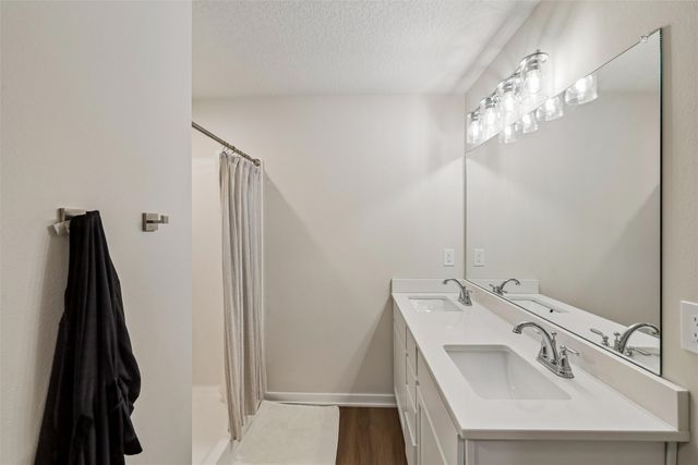 5400 Leyden Avenue, Des Moines, IA 50317