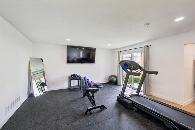 5400 Leyden Avenue, Des Moines, IA 50317