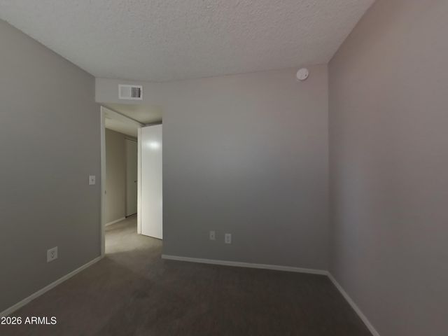 1406 E KERRY Lane, Phoenix, AZ 85024