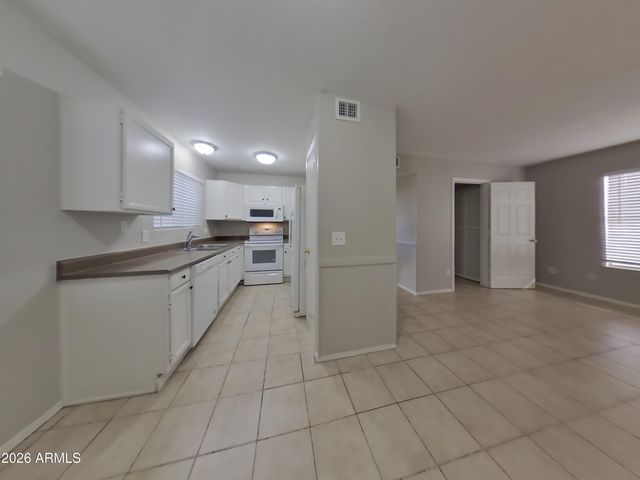 1406 E KERRY Lane, Phoenix, AZ 85024