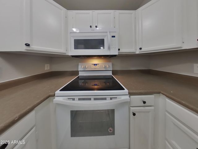 1406 E KERRY Lane, Phoenix, AZ 85024