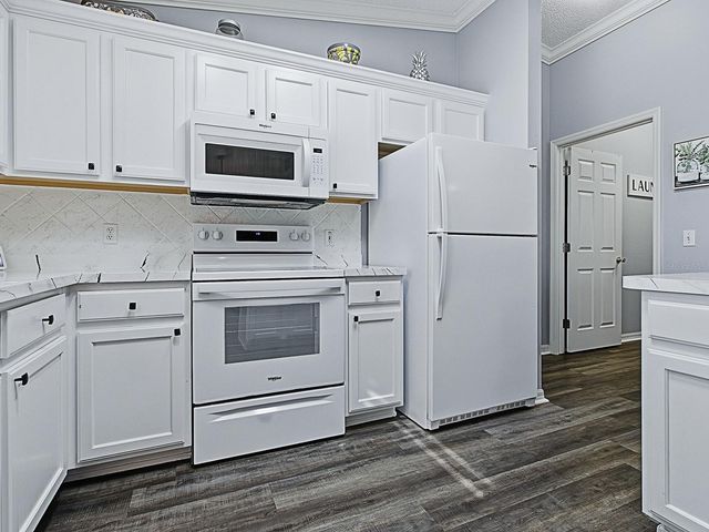 676 CAMINO DEL REY DRIVE, The Villages, FL 32159