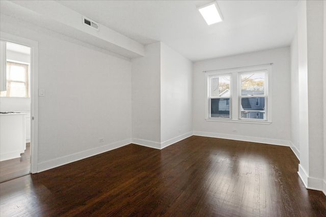 5742 N Milwaukee Avenue 2A, Chicago, IL 60646