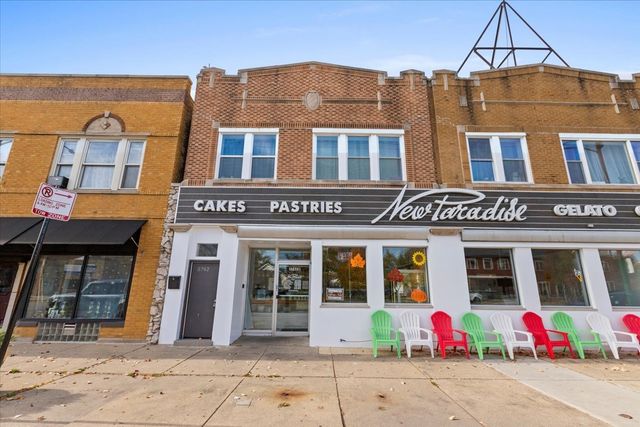 5742 N Milwaukee Avenue 2A, Chicago, IL 60646