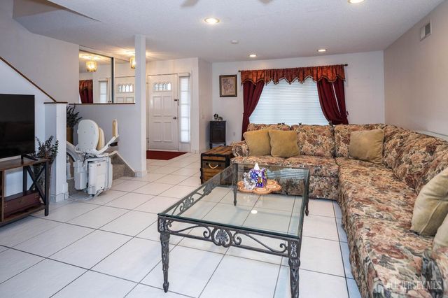 376 Stirling Drive D, Monroe, NJ 08831