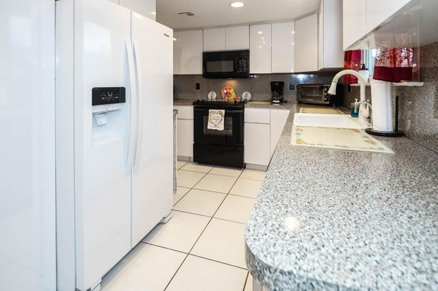 376 Stirling Drive D, Monroe, NJ 08831