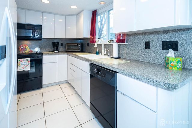 376 Stirling Drive D, Monroe, NJ 08831