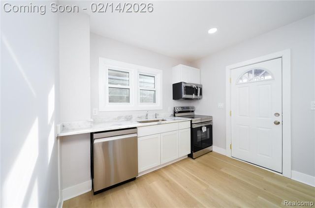 143 Thorpe Street, Pontiac, MI 48341