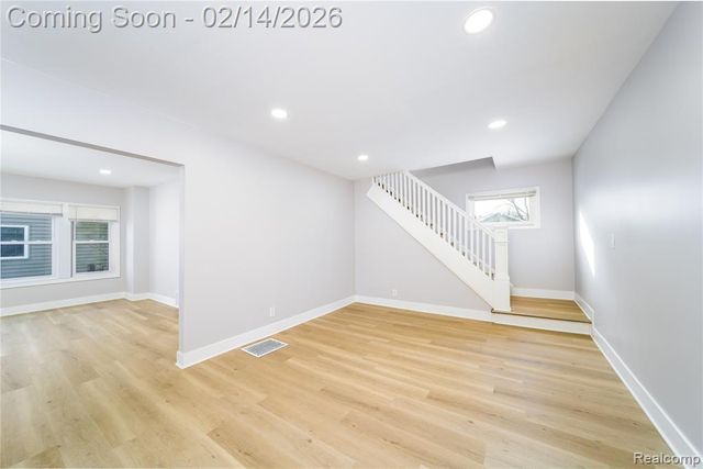 143 Thorpe Street, Pontiac, MI 48341