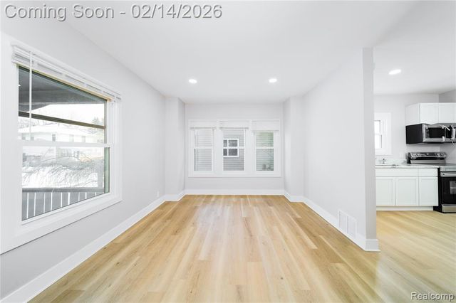 143 Thorpe Street, Pontiac, MI 48341