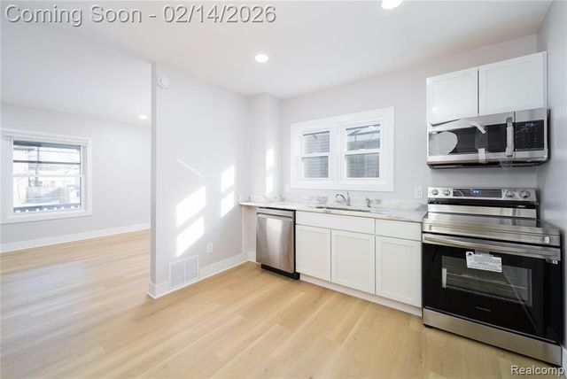 143 Thorpe Street, Pontiac, MI 48341