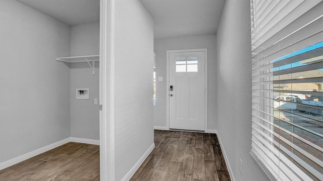 10513 Red Thistle Drive, Oklahoma City, OK 73114