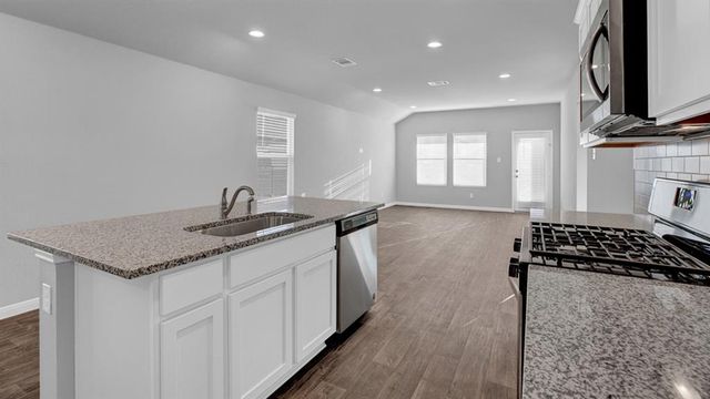 10513 Red Thistle Drive, Oklahoma City, OK 73114