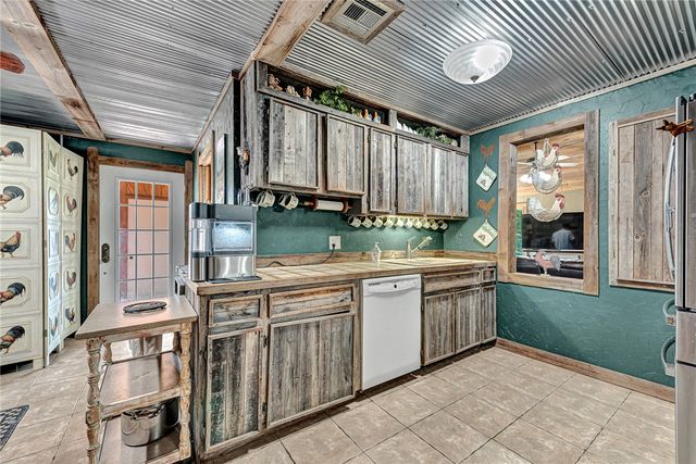 9897 Almosta Road, Decatur, AR 72722