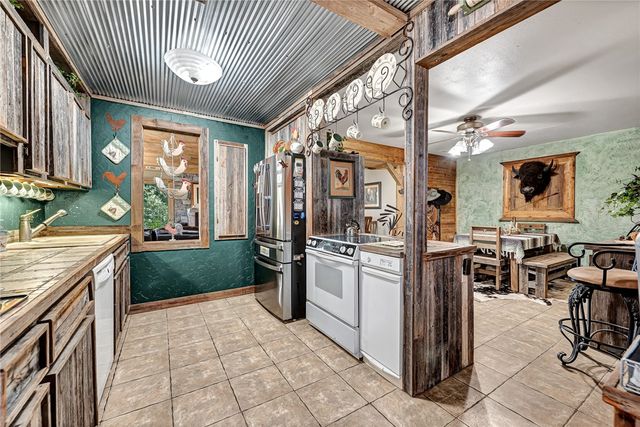 9897 Almosta Road, Decatur, AR 72722