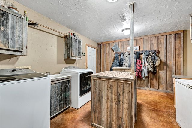 9897 Almosta Road, Decatur, AR 72722