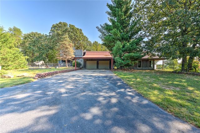 9897 Almosta Road, Decatur, AR 72722