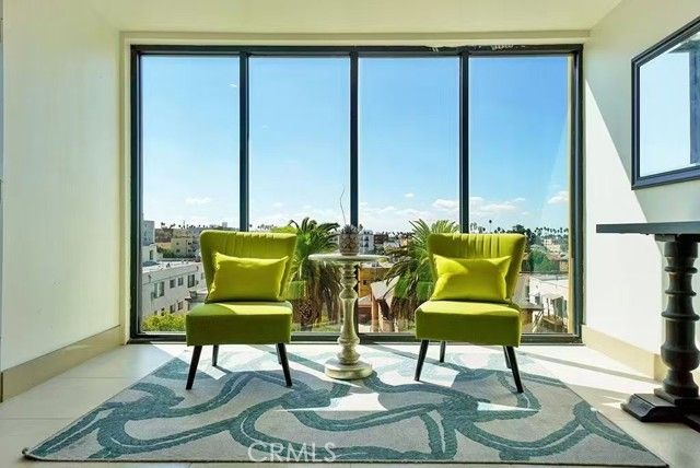 2939 Leeward 212, Los Angeles, CA 90005