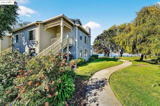 162 Lakeshore Ct, Richmond, CA 94804
