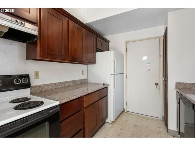 3909 Sw WILBARD St, Portland, OR 97219