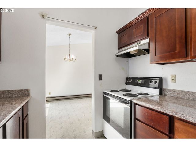 3909 Sw WILBARD St, Portland, OR 97219