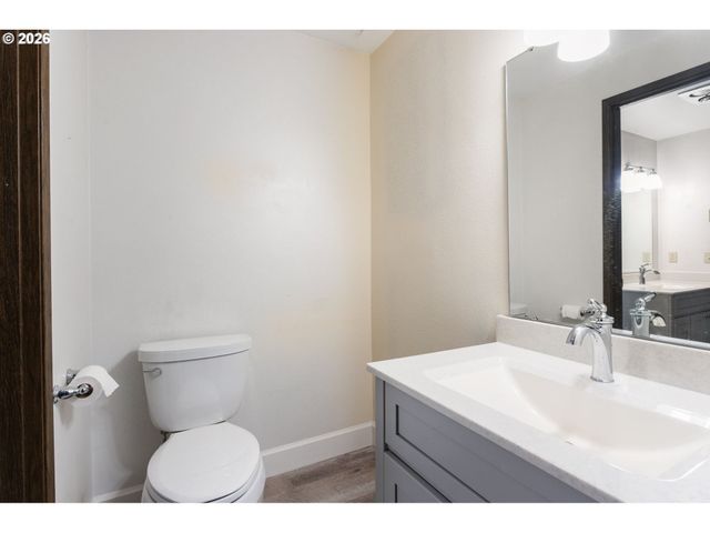 3909 Sw WILBARD St, Portland, OR 97219