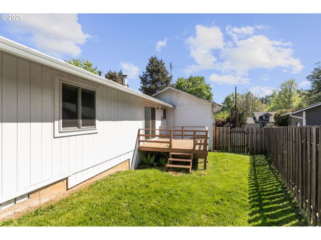 3909 Sw WILBARD St, Portland, OR 97219