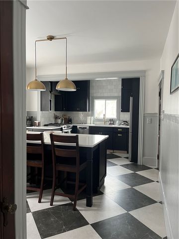 25 View Street, Providence, RI 02908