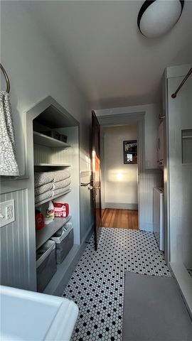 25 View Street, Providence, RI 02908