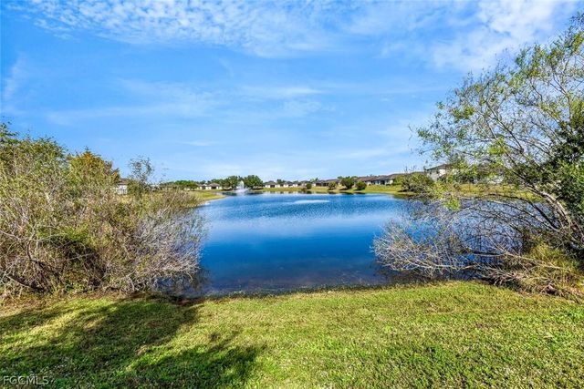 278 Shadow Lakes DR, Lehigh Acres, FL 33974