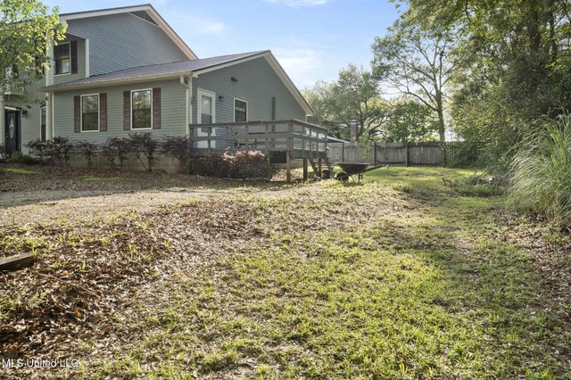 535 Leeville Road, Petal, MS 39465