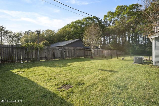 535 Leeville Road, Petal, MS 39465