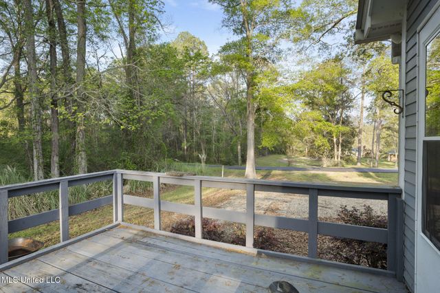 535 Leeville Road, Petal, MS 39465