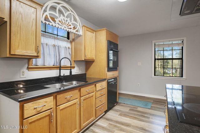 535 Leeville Road, Petal, MS 39465