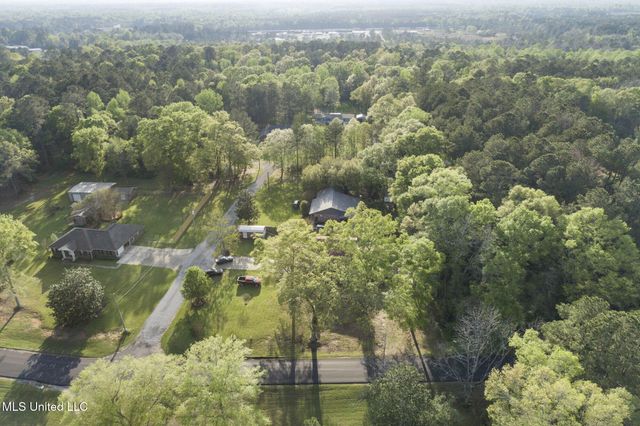 535 Leeville Road, Petal, MS 39465