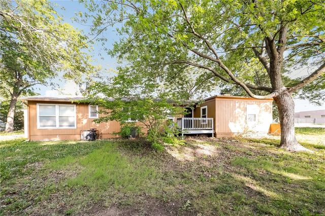 7415 W 61st Street, Mission, KS 66202