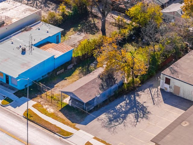 2819 Azle Avenue, Fort Worth, TX 76106