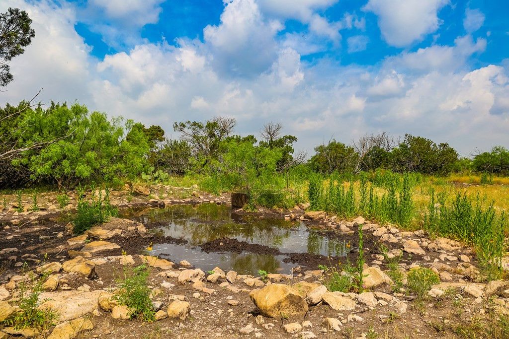 Image 12 of property listing at 205 Short Road, Ozona, TX 76943