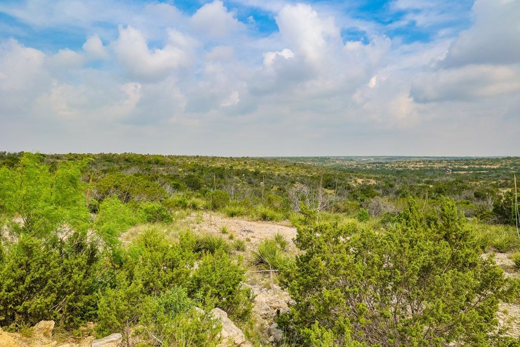 Image 16 of property listing at 205 Short Road, Ozona, TX 76943