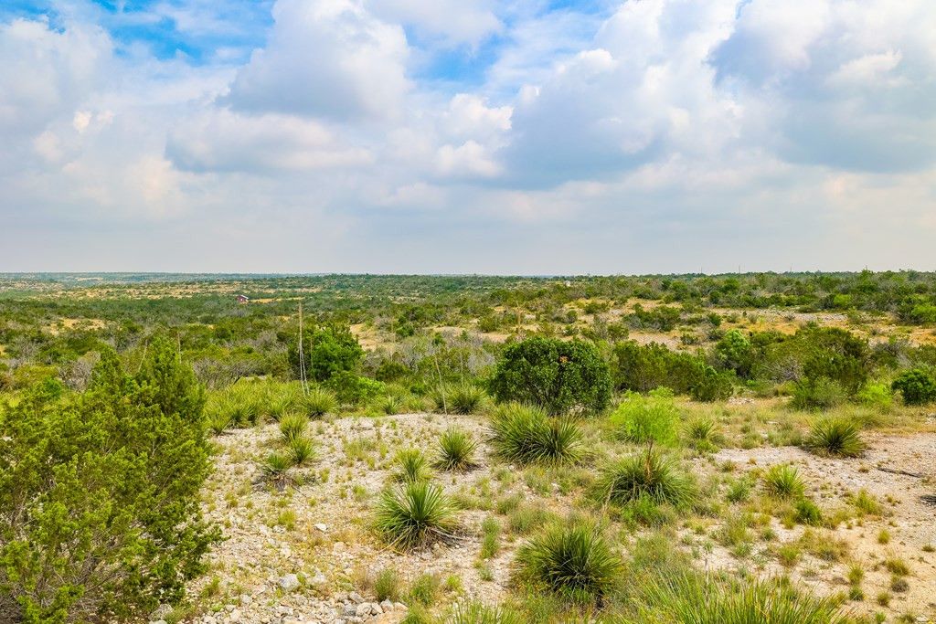 Image 18 of property listing at 205 Short Road, Ozona, TX 76943
