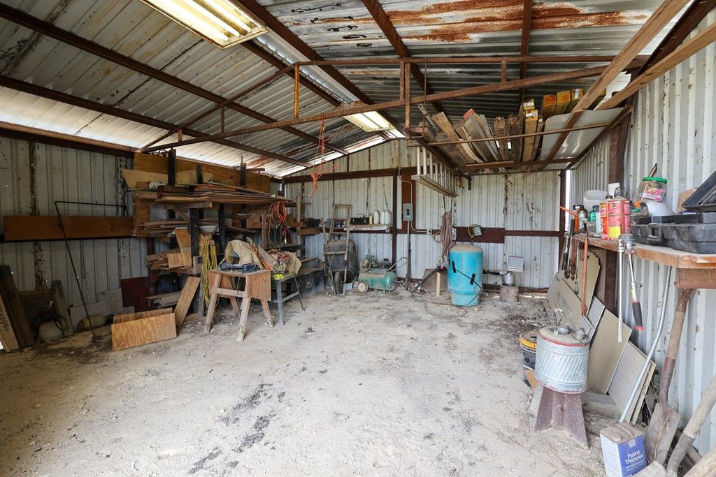 Image 9 of property listing at 205 Short Road, Ozona, TX 76943