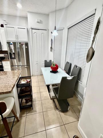 522 NE 20th Ave, Homestead, FL 33033