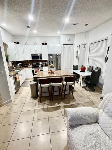 522 NE 20th Ave, Homestead, FL 33033