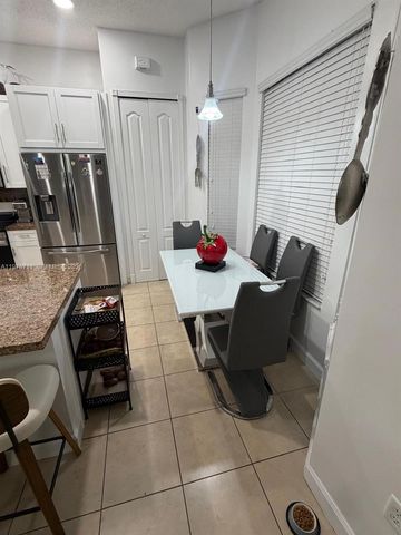 522 NE 20th Ave, Homestead, FL 33033