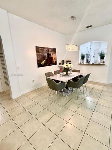 522 NE 20th Ave, Homestead, FL 33033