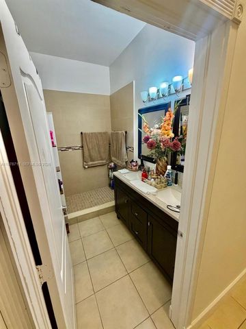 522 NE 20th Ave, Homestead, FL 33033