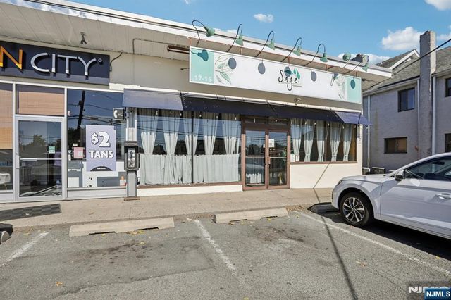 17-15 Broadway, Fair Lawn, NJ 07410